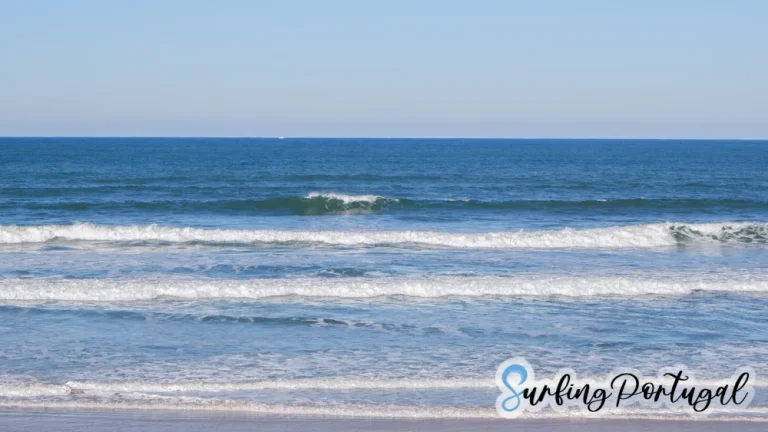 Detail of the wave breaking at Lagide, in Baleal