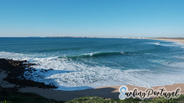 Wave breaking at Consolação surf spot