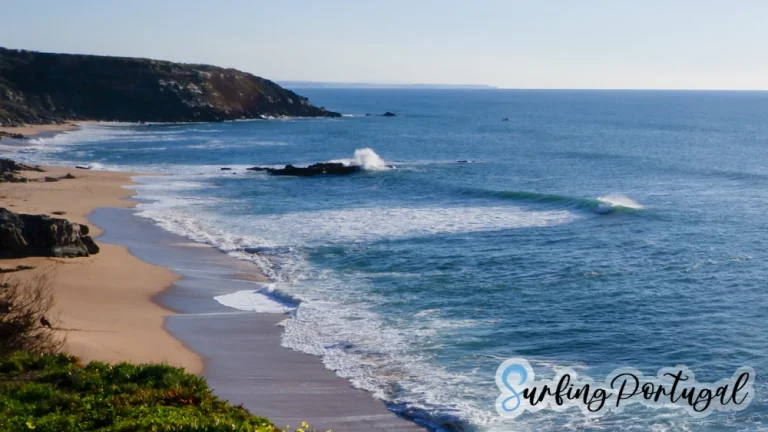 Detail of the bay of Praia dos Frades