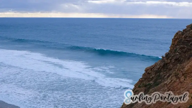 Waves breaking at Tonel beach